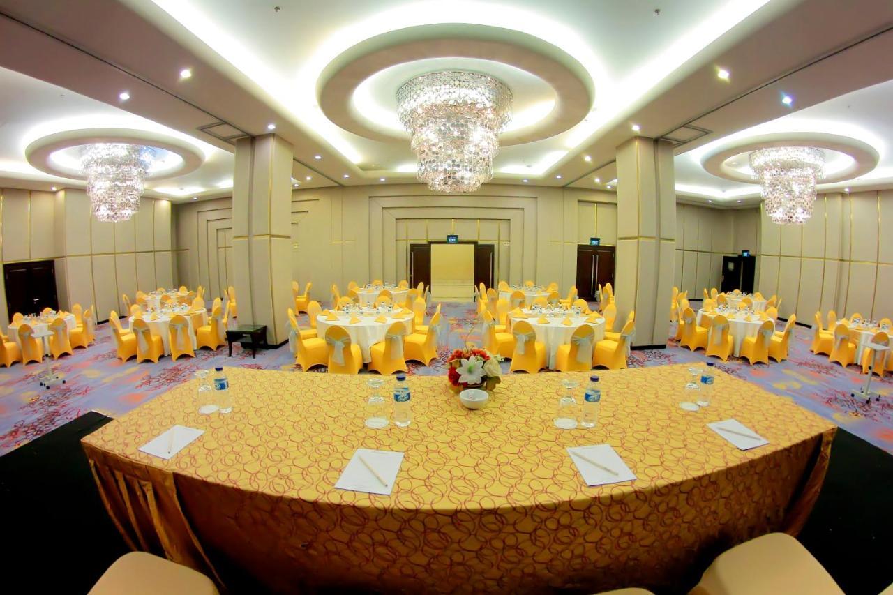 Swiss-Belhotel Амбон Екстериор снимка