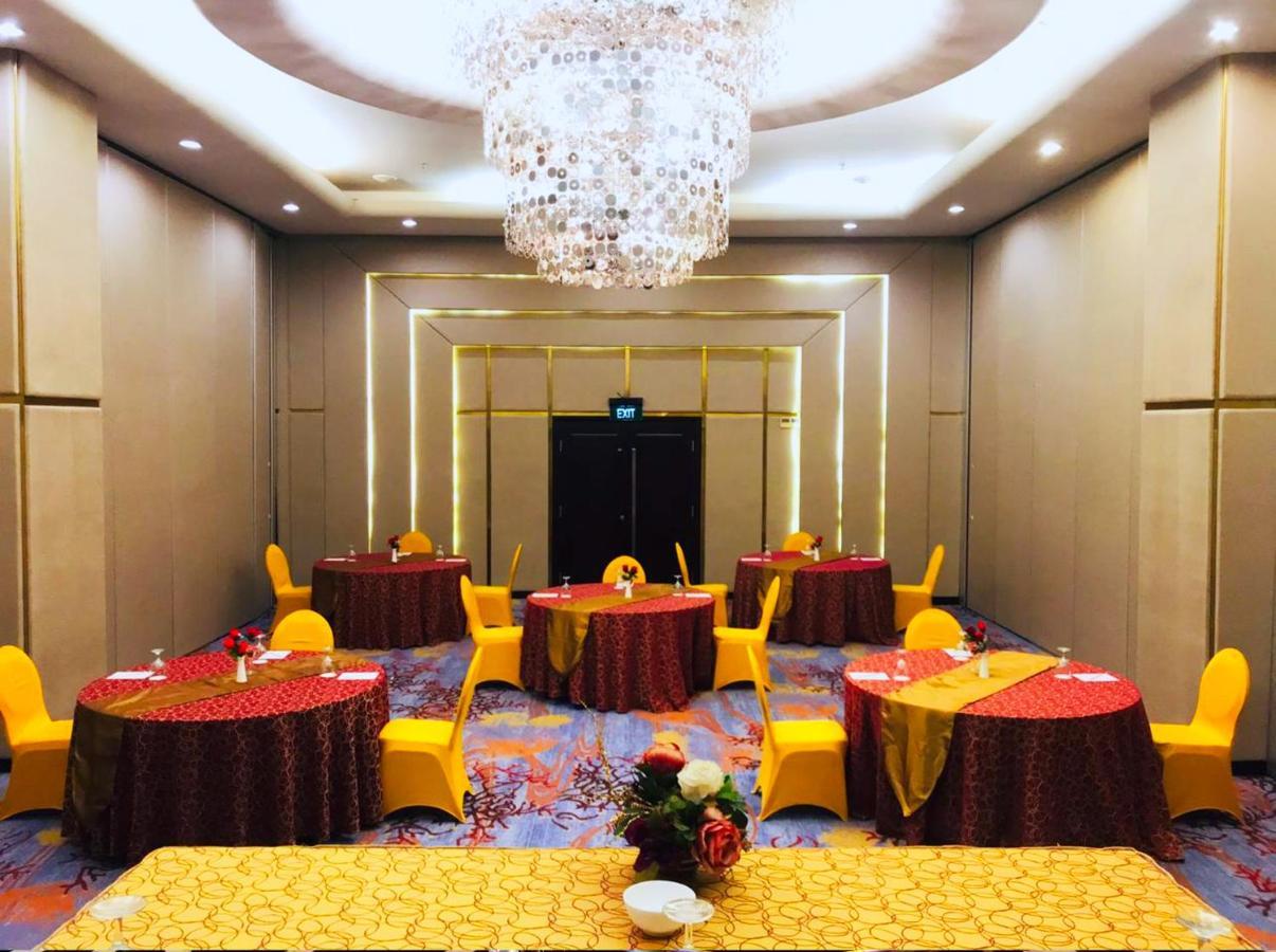 Swiss-Belhotel Амбон Екстериор снимка