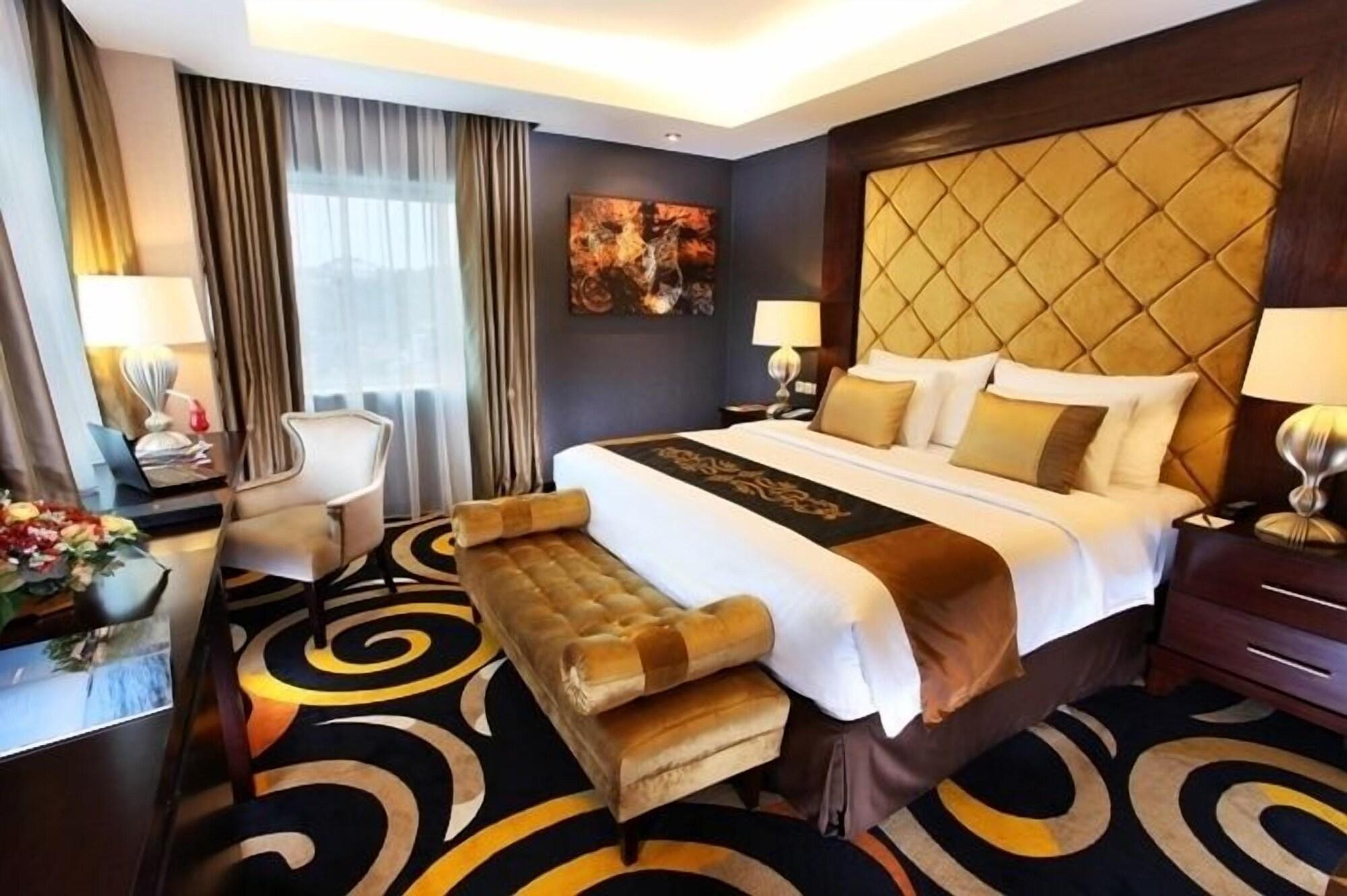 Swiss-Belhotel Амбон Екстериор снимка