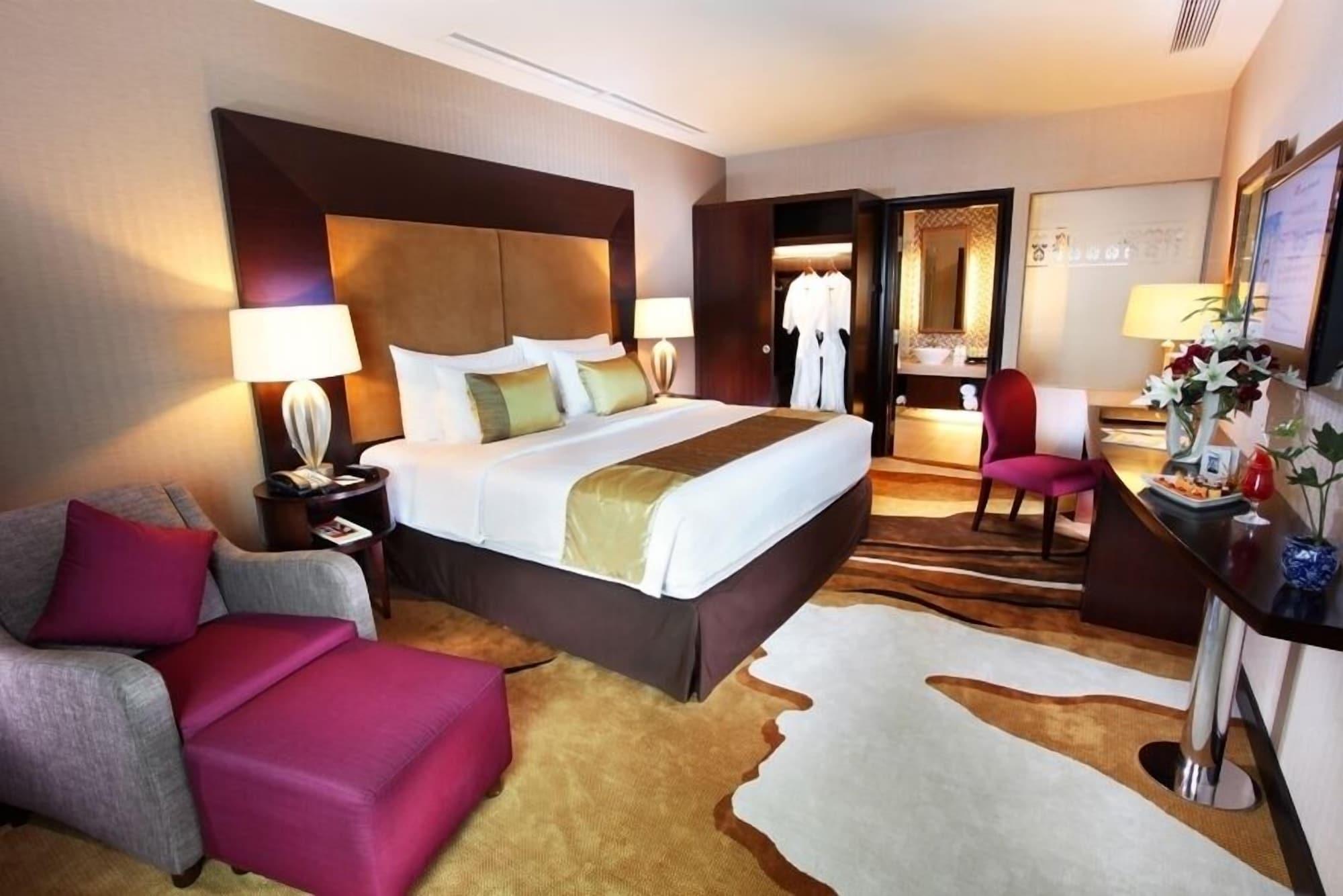 Swiss-Belhotel Амбон Екстериор снимка