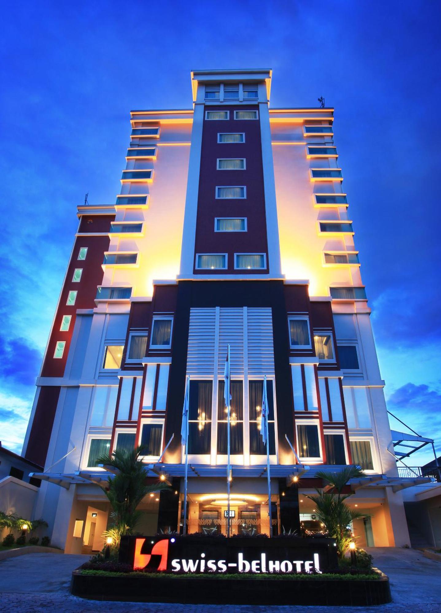 Swiss-Belhotel Амбон Екстериор снимка