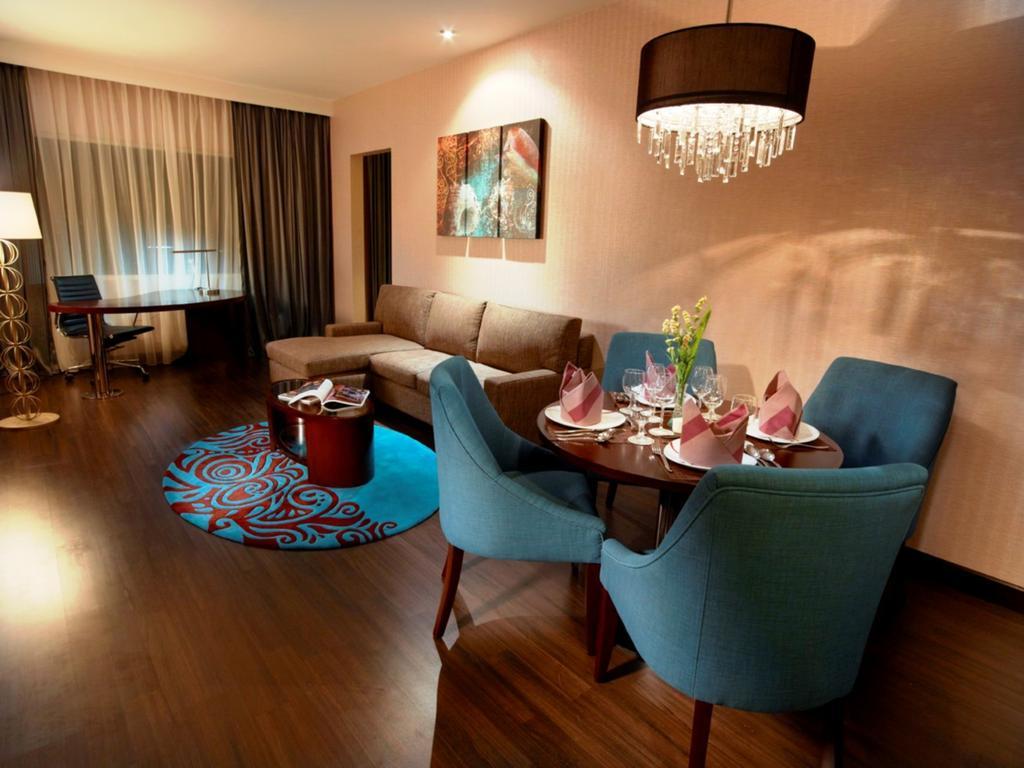 Swiss-Belhotel Амбон Екстериор снимка