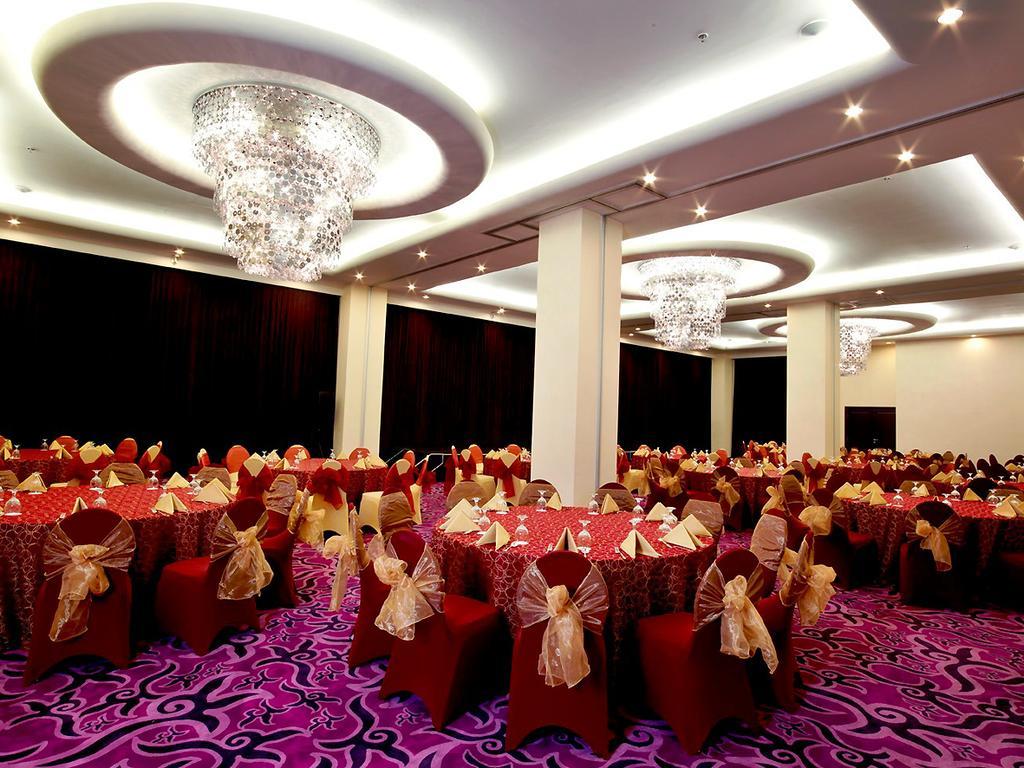 Swiss-Belhotel Амбон Екстериор снимка