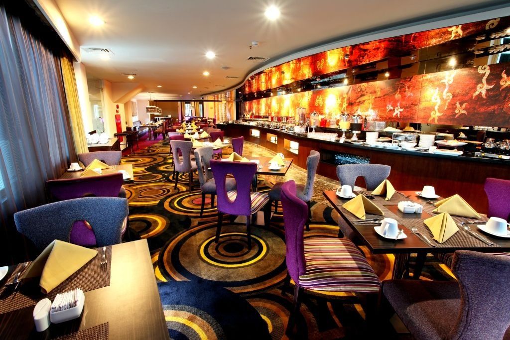 Swiss-Belhotel Амбон Ресторант снимка